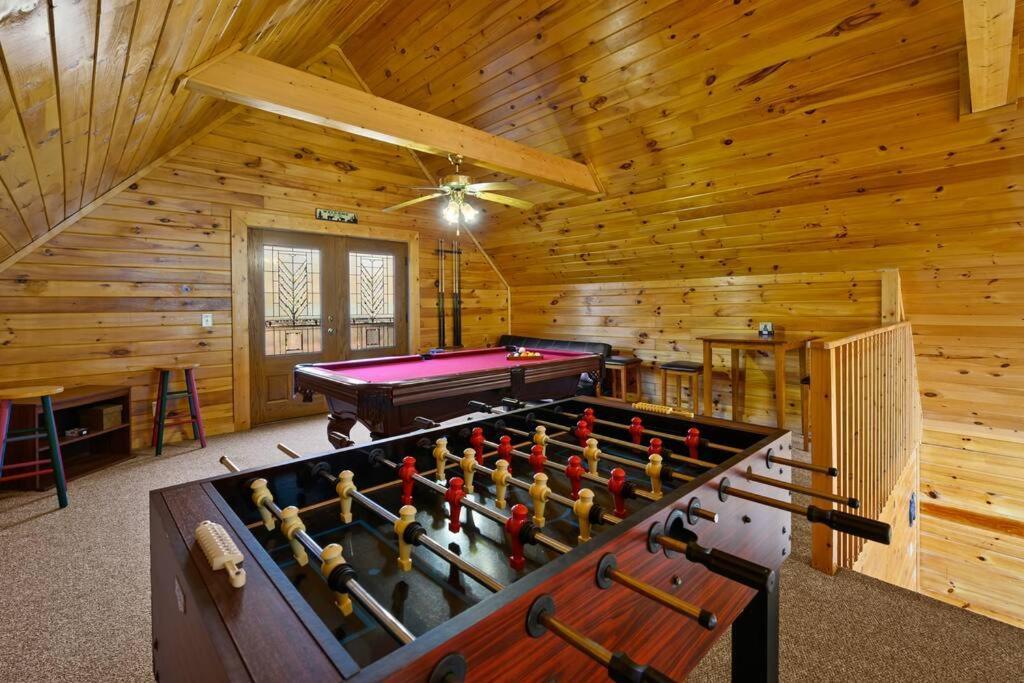 Beautiful 2 Bed Cabin With Hot Tub And Resort Pool Sevierville Exterior foto